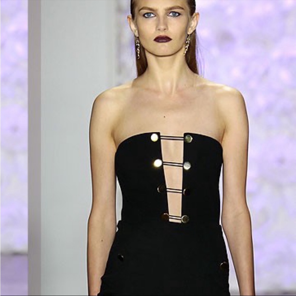 Cushnie Et Ochs NWT
Strapless Button-Front Sheath Dress